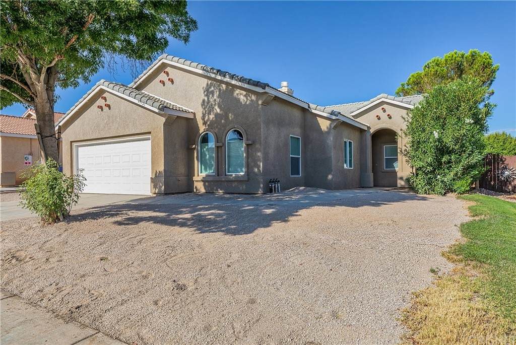 43921 Gingham Avenue - Photo 1