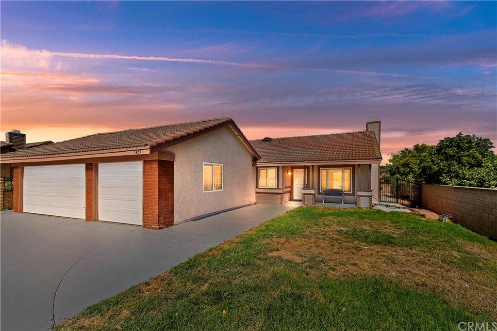 5489 La Sierra Avenue - Photo 1