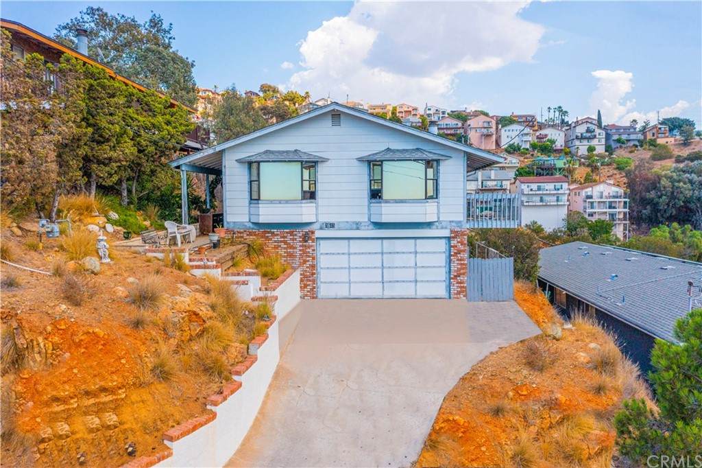 1645 Grand Avenue - Photo 1