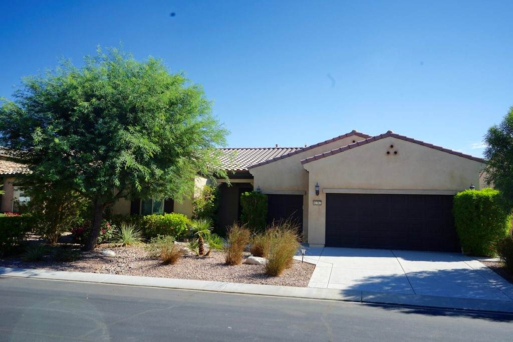 81382 Avenida Montura - Photo 1