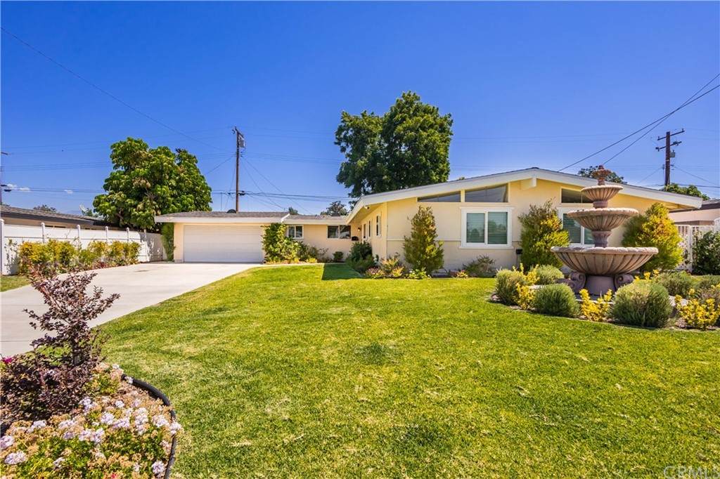 414 Fircroft Street - Photo 1