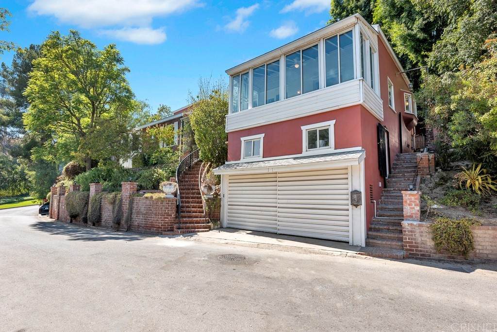 3319 Floyd - Photo 1