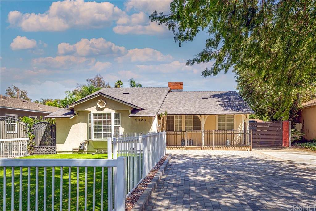 5028 Varna Avenue - Photo 1