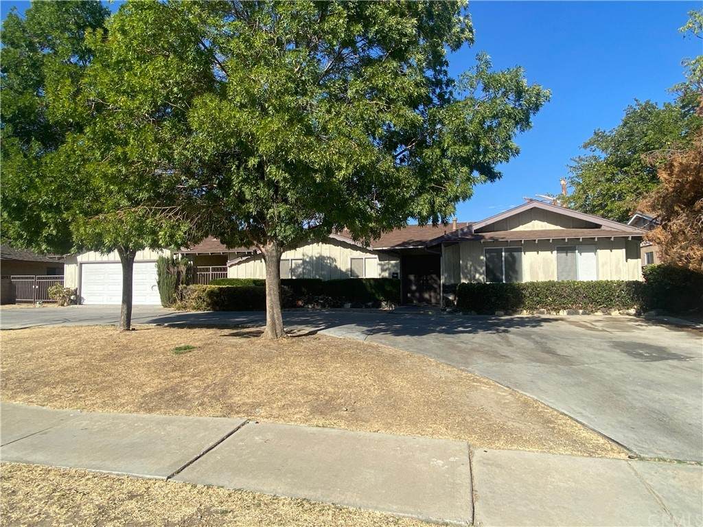 44503 Foxton Avenue - Photo 1