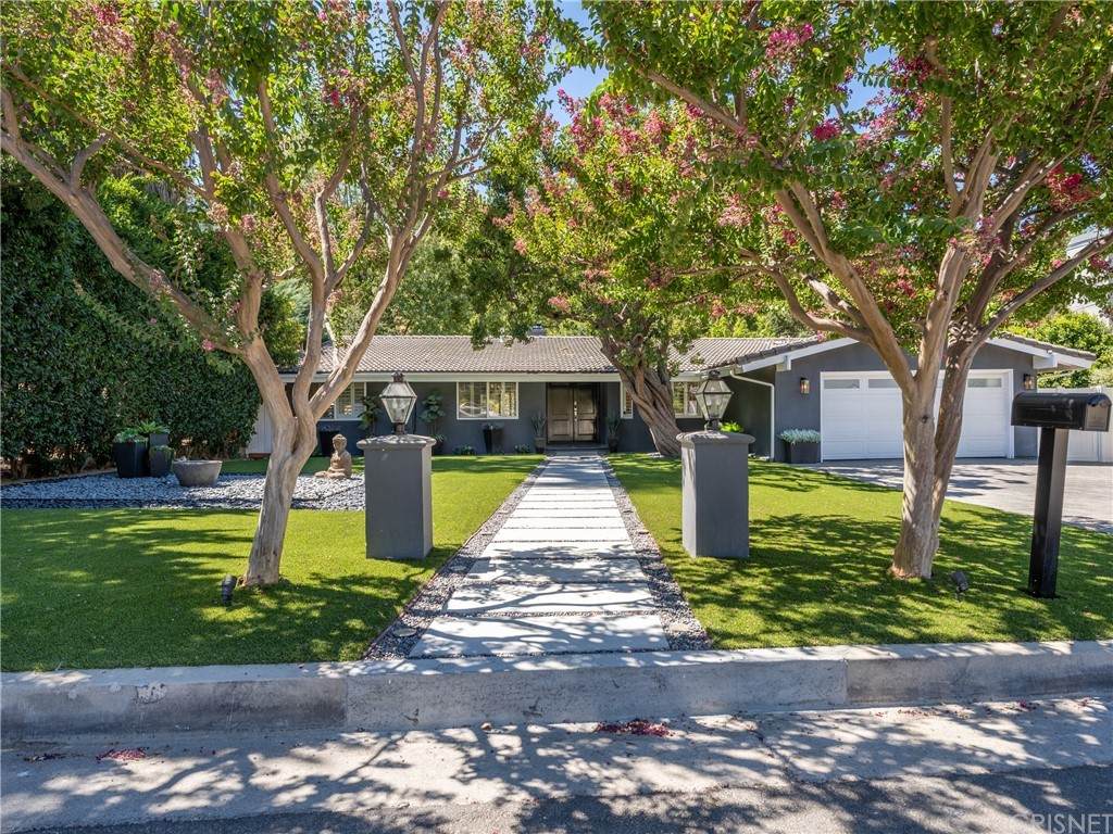 4309 Natoma Avenue - Photo 1
