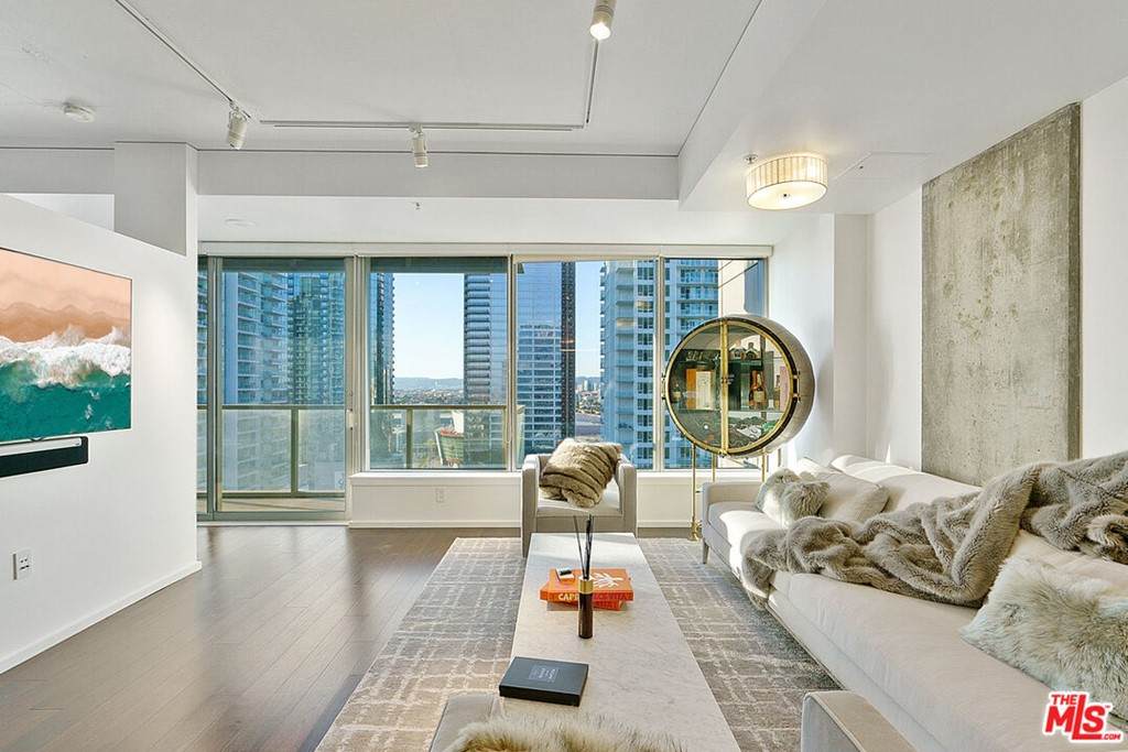 1155 Grand Avenue - Photo 1