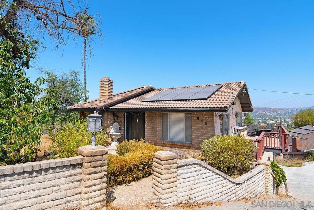 940 Luna Vista Dr - Photo 1