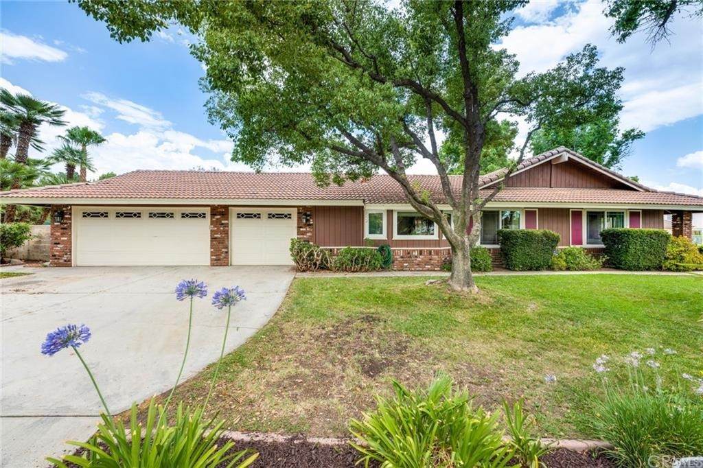 27890 Kalmia Avenue - Photo 1
