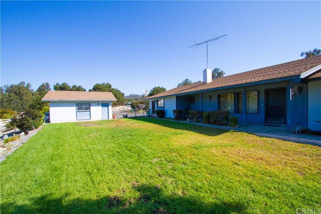 1096 Phillips Road - Photo 1