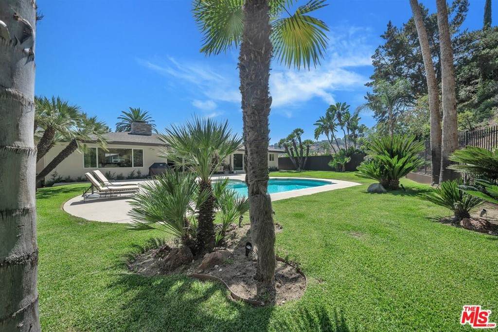 6523 Lakeridge Road - Photo 1