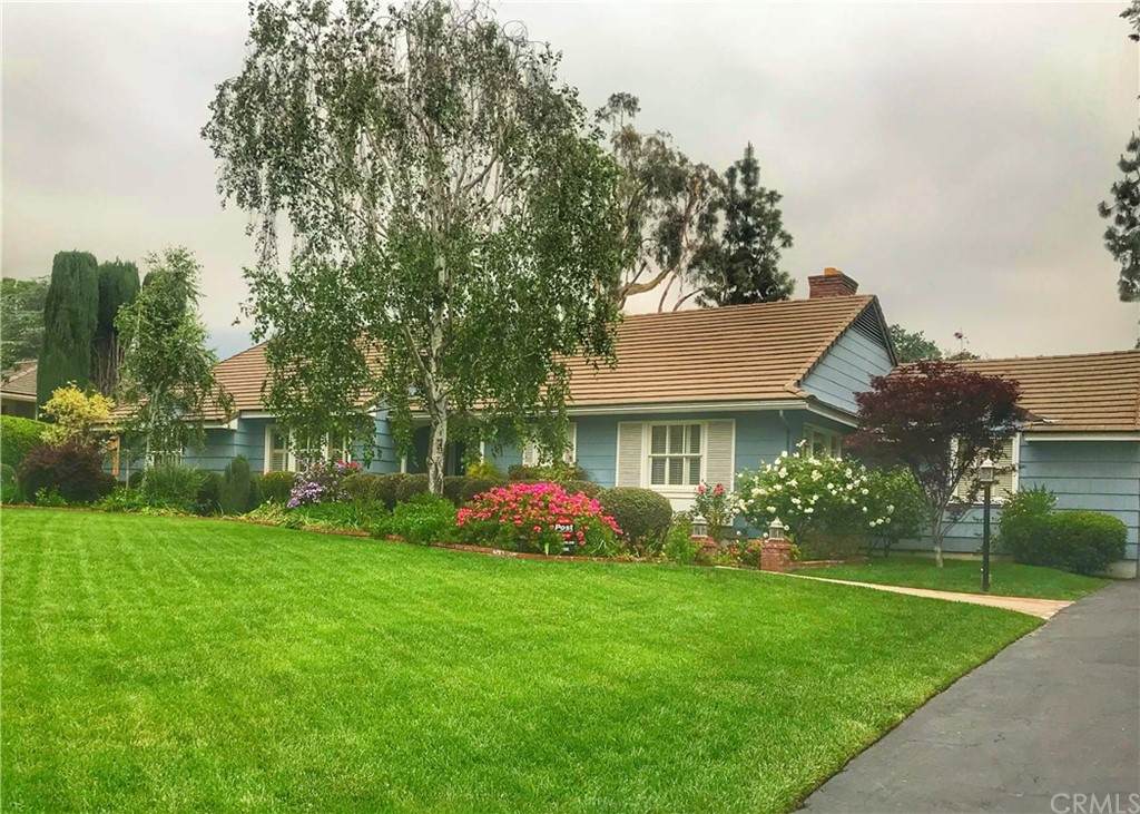 565 Gloria Road - Photo 1