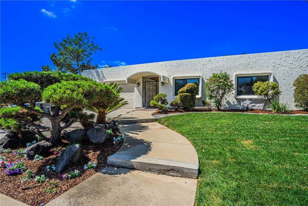 5631 Kenwood Avenue - Photo 1