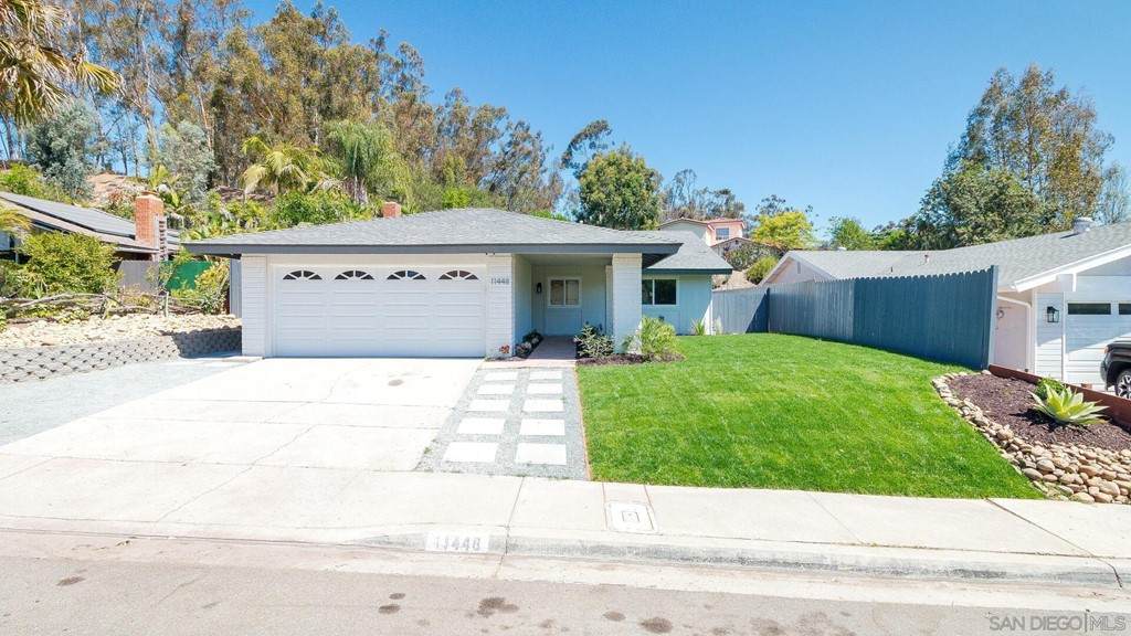 11448 Tribuna Ave - Photo 1