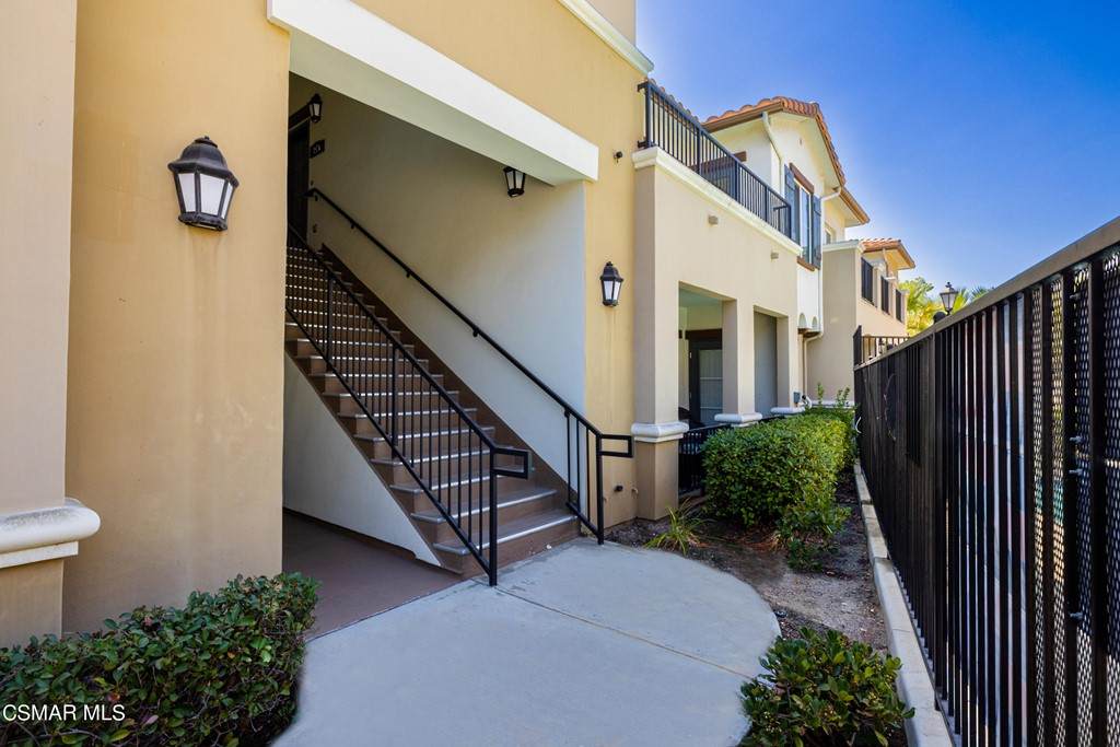 477 Country Club Drive - Photo 1