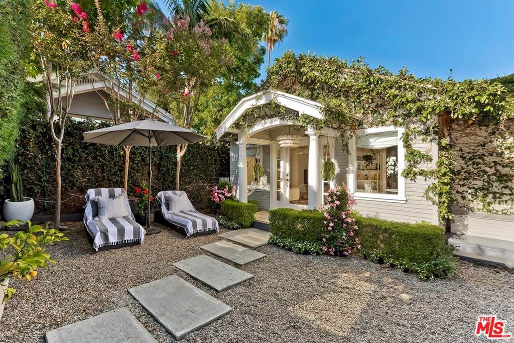 8861 1/2 Cynthia Street - Photo 1