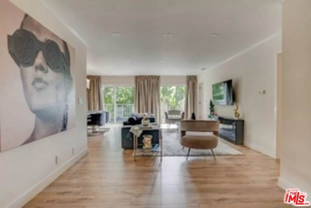 1045 Kings Road - Photo 1