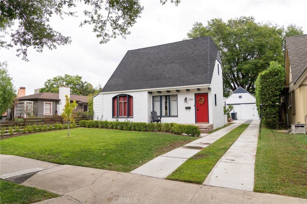 2009 Greenleaf Street - Photo 1