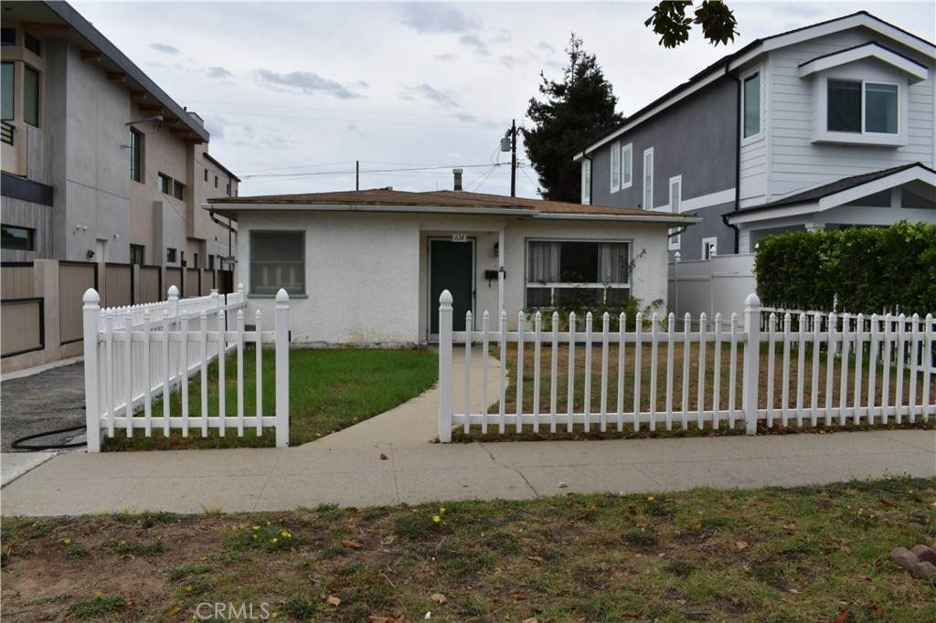 614 Paulina Avenue - Photo 1
