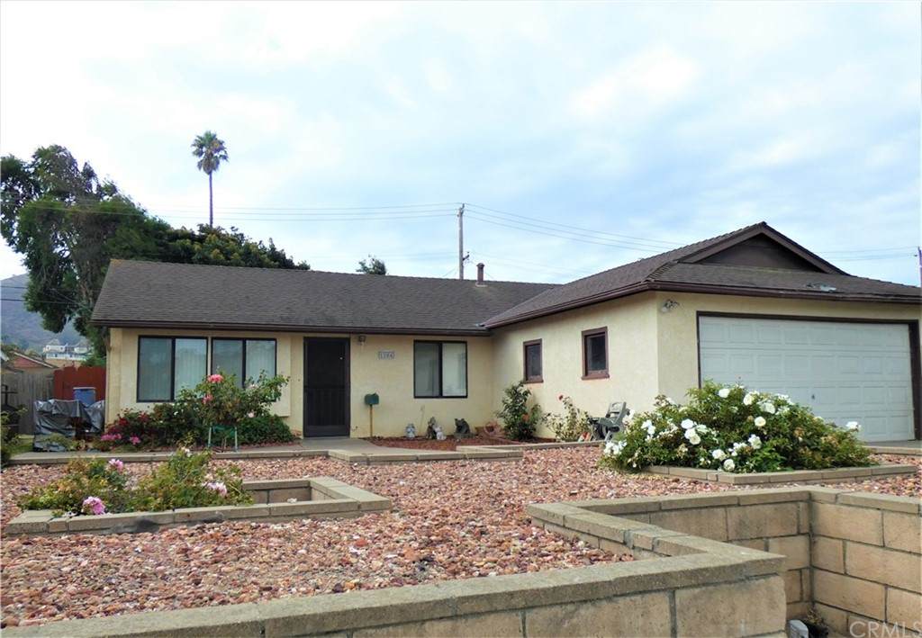 1204 Peach Avenue - Photo 1