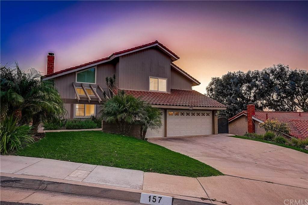 157 Donna Court - Photo 1