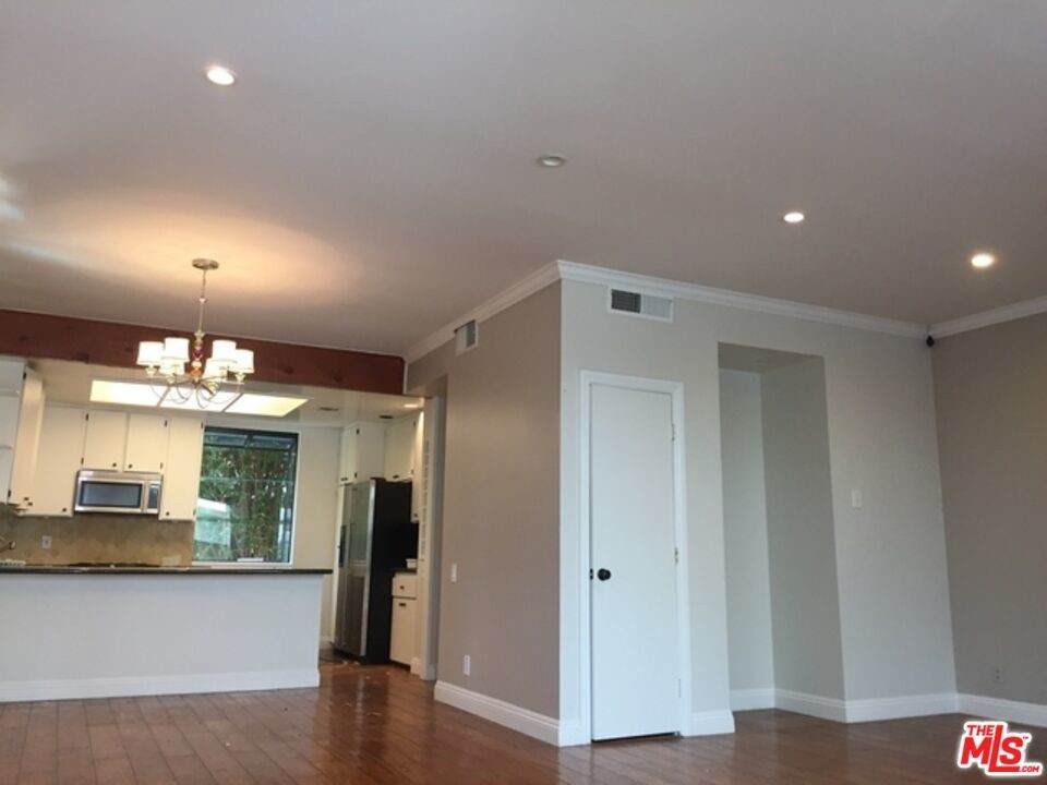 1825 Thayer Avenue - Photo 1