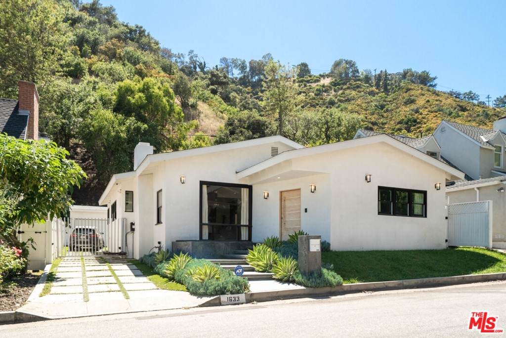 1633 Beverly Drive - Photo 1