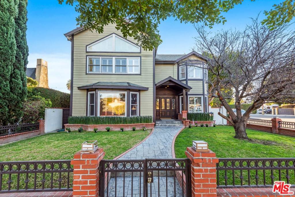 2201 Parnell Avenue - Photo 1