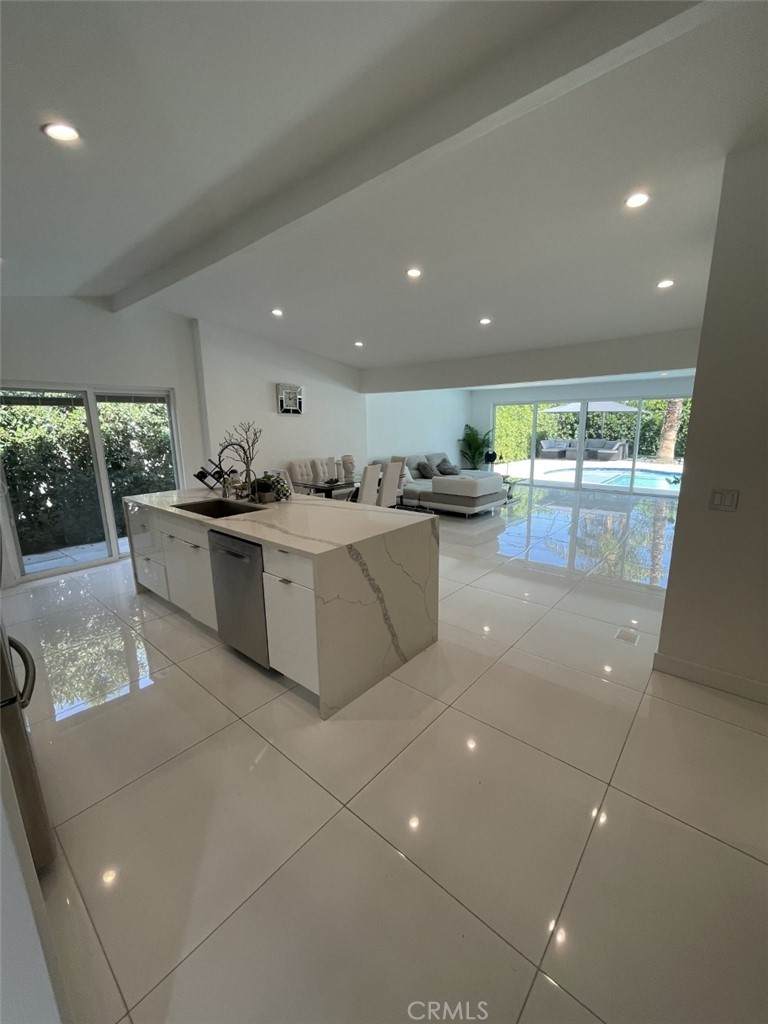 1318 Beachwood Drive - Photo 1