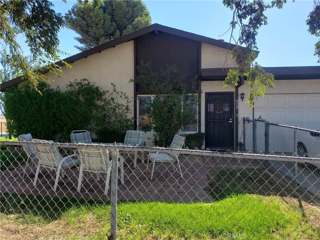 628 8th Street - Photo 1