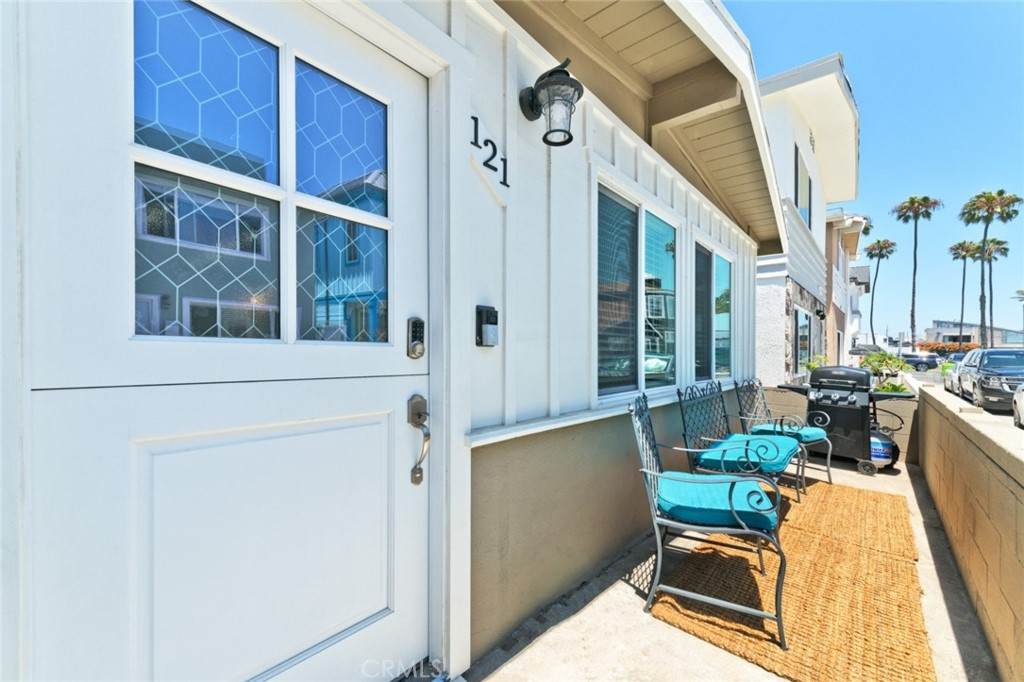 121 25th Street - Photo 1
