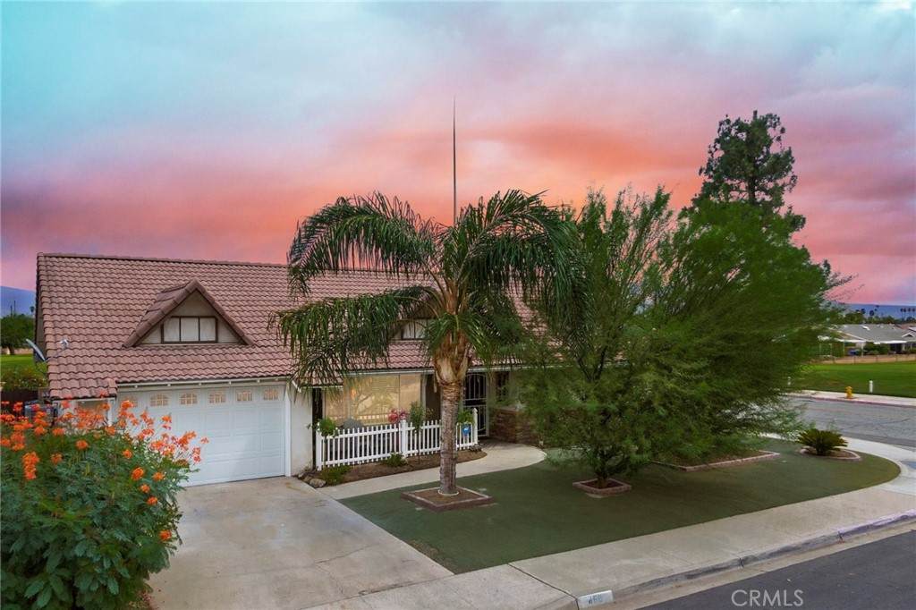 460 Palomar - Photo 1