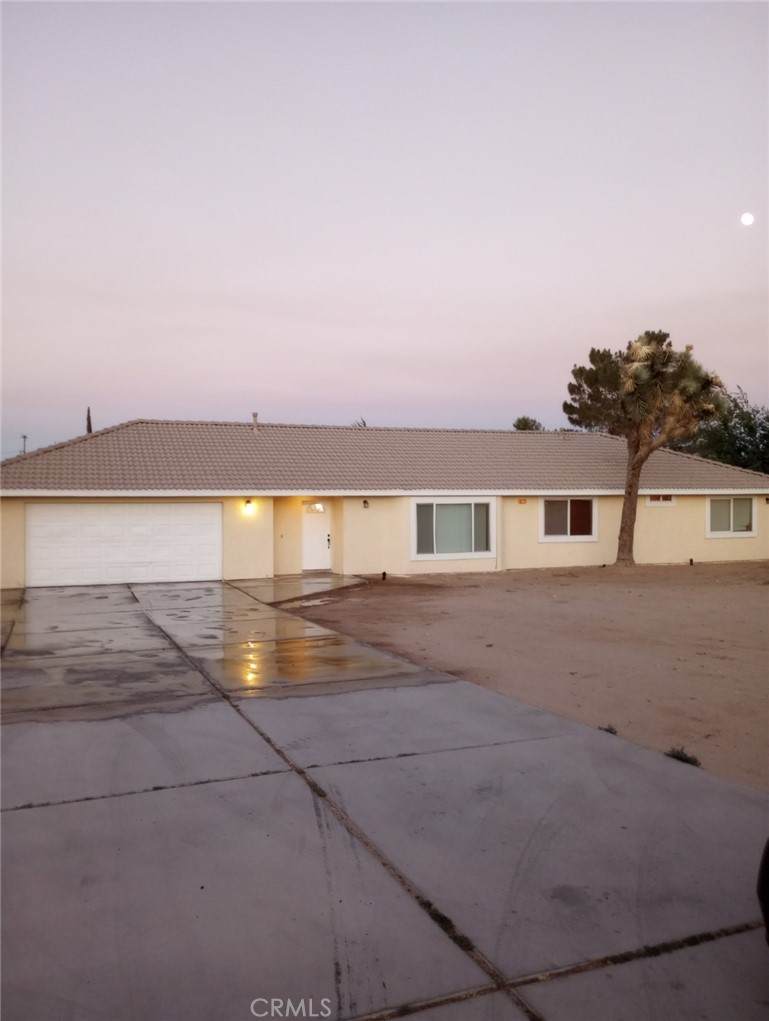 10237 Oakwood Avenue - Photo 1