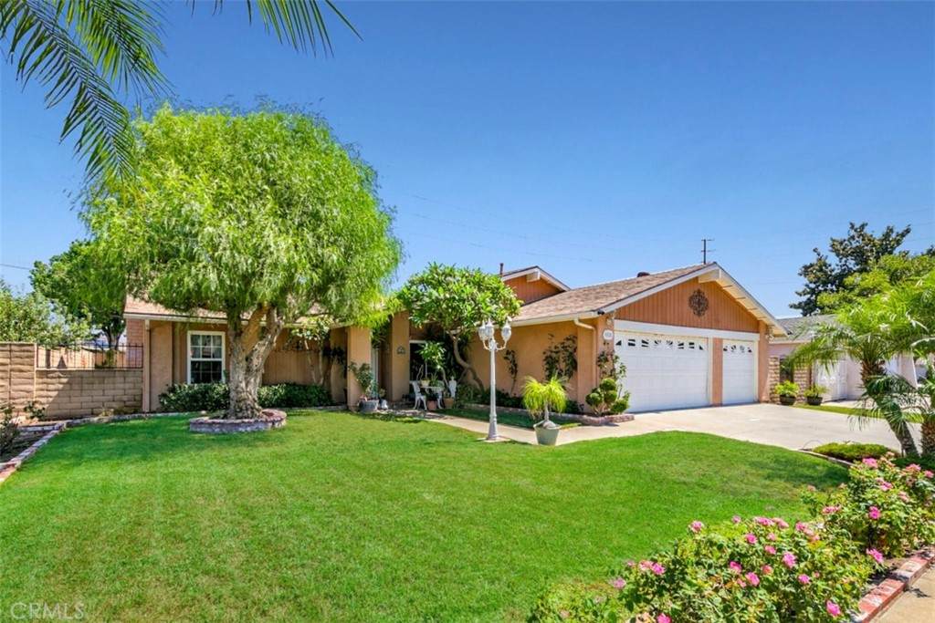912 Laramie Drive - Photo 1