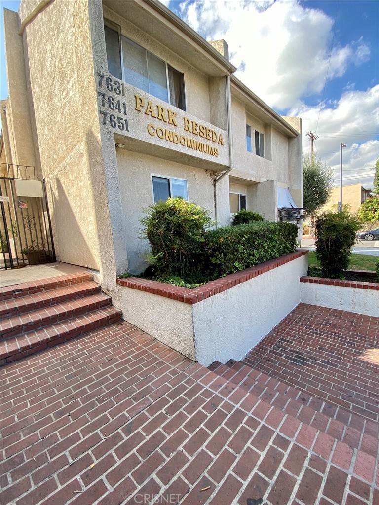 7641 Reseda Boulevard - Photo 1