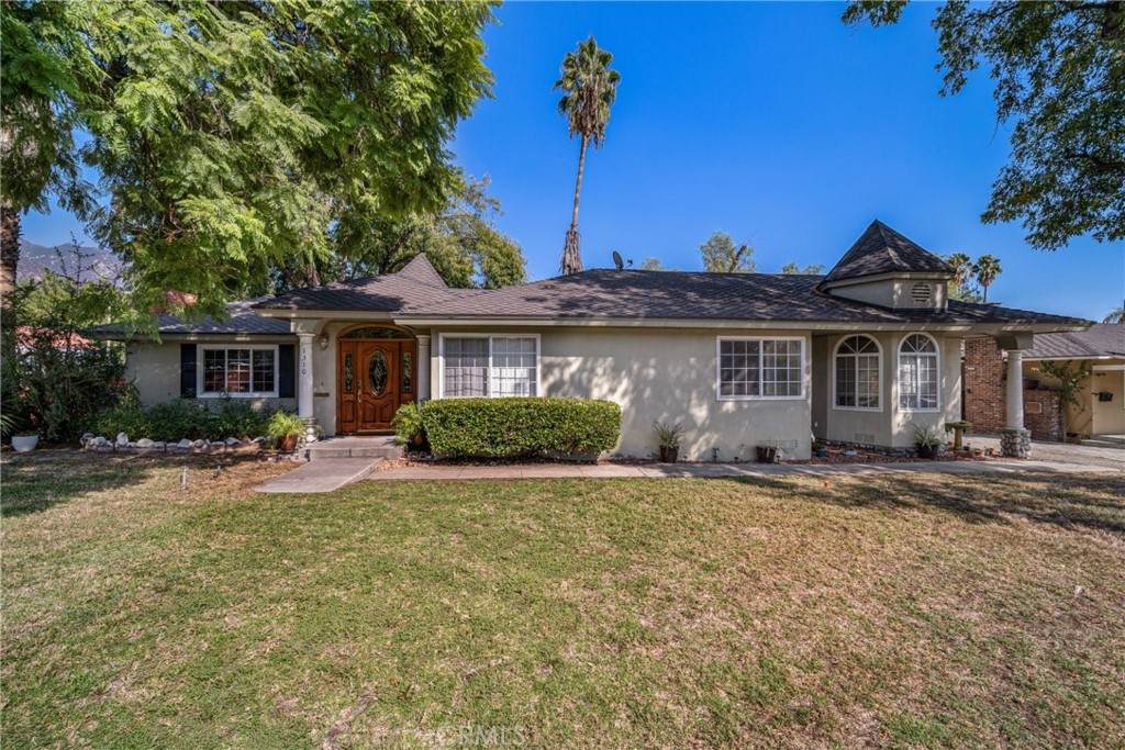 1310 Westlyn Place - Photo 1