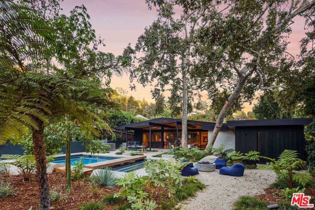 871 Leonard Road - Photo 1