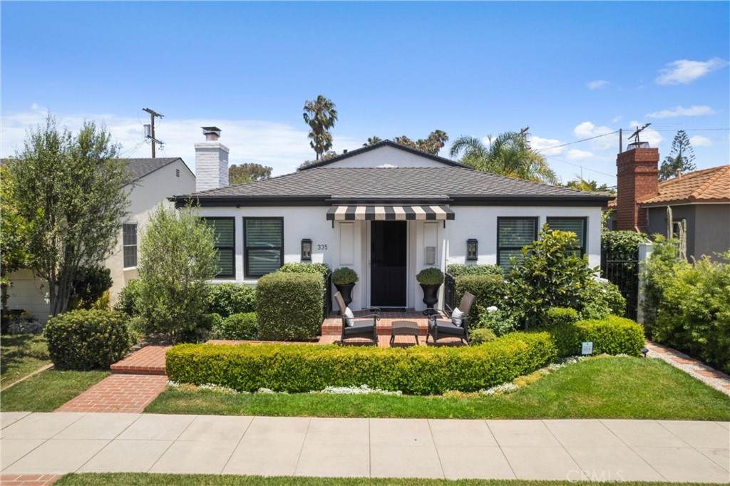 335 Santa Ana Avenue - Photo 1