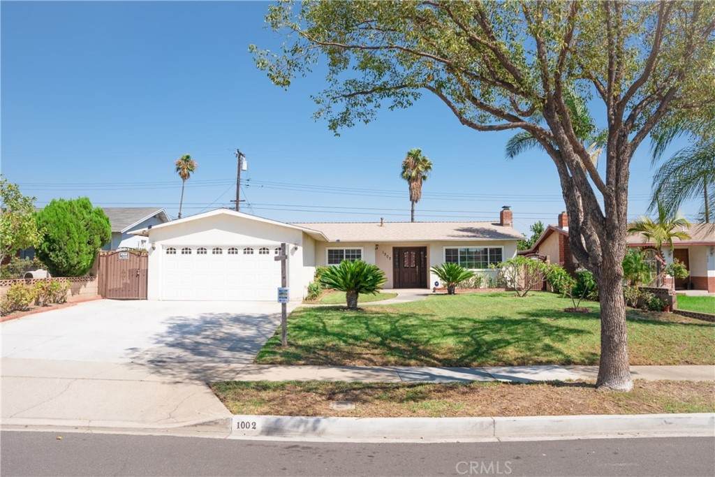 1002 Fuchsia Avenue - Photo 1