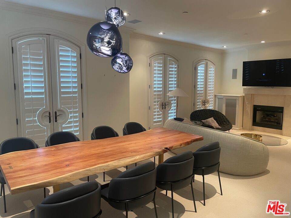 132 Crescent Drive - Photo 1