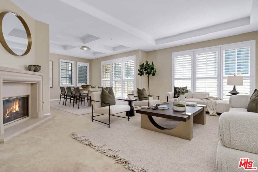 11500 San Vicente Boulevard - Photo 1