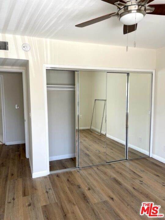 5339 Newcastle Avenue - Photo 1