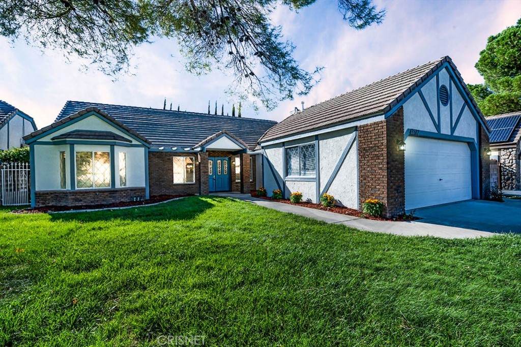 43517 37th Street - Photo 1