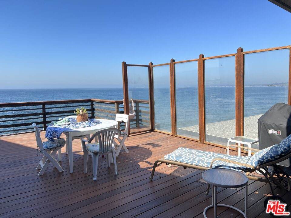 12345 Malibu Road - Photo 1