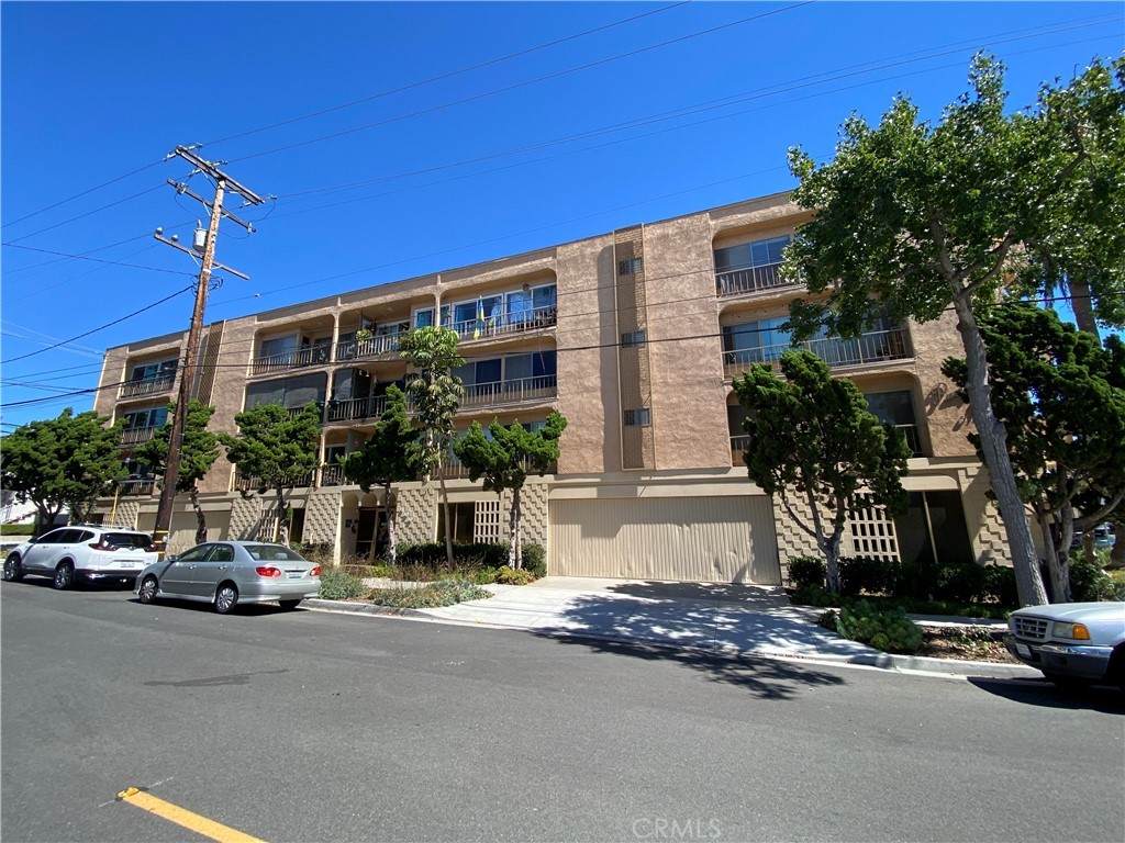 100 Loma Avenue - Photo 1
