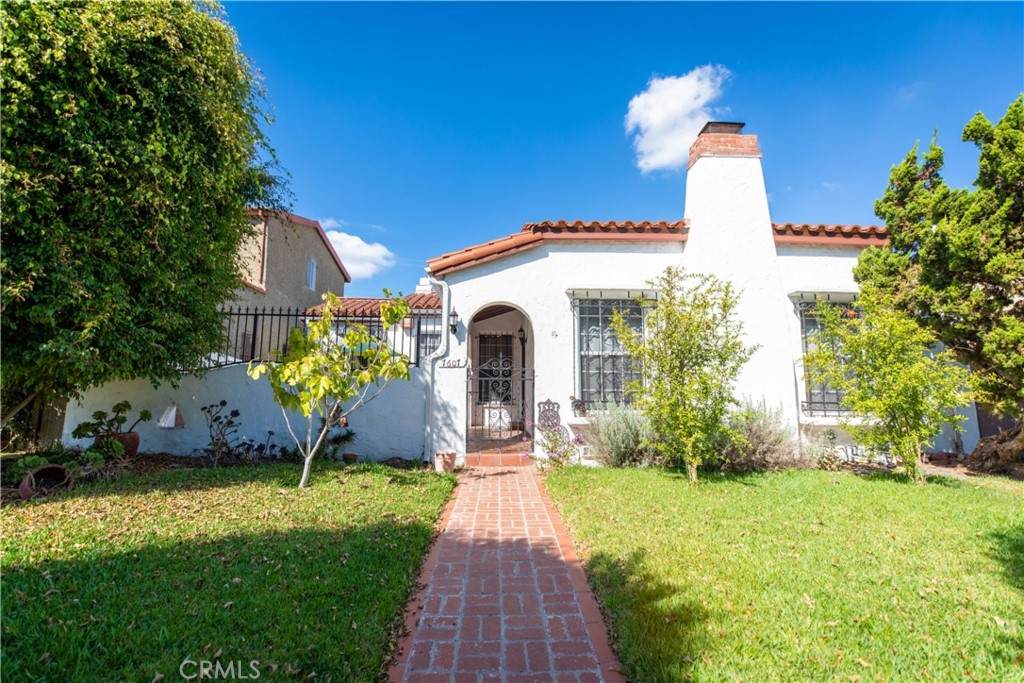 7607 8th Avenue - Photo 1