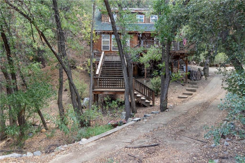 16008 Zurich Drive - Photo 1