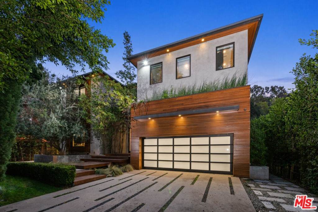 1862 Laurel Canyon Boulevard - Photo 1