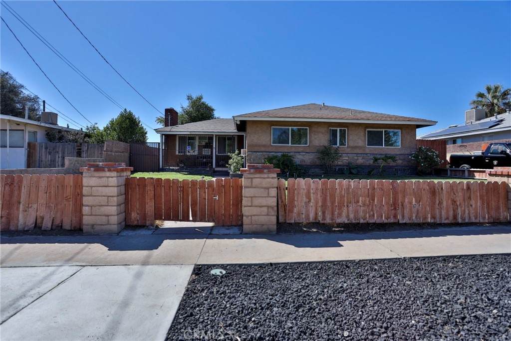 2517 Spruce Street - Photo 1