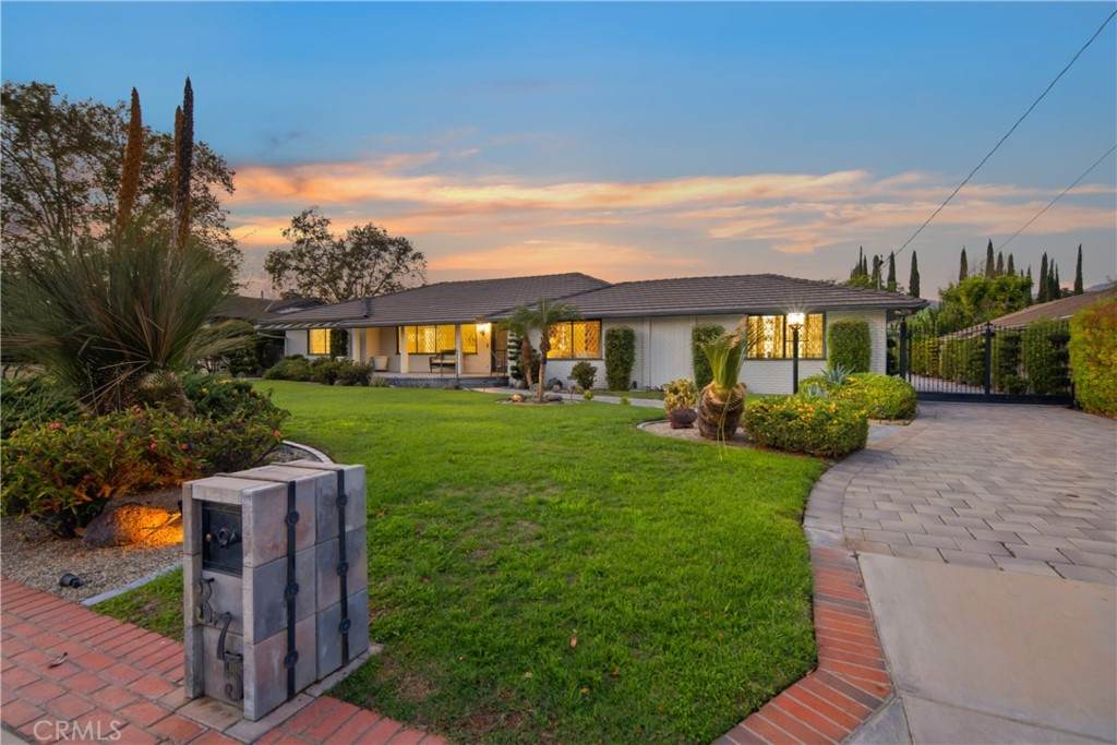 375 Palm Drive - Photo 1