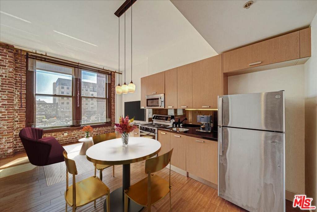 460 Spring Street - Photo 1